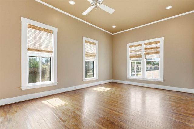 635 Iris St Street, Lake Charles, LA 70601