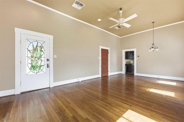 635 Iris St Street, Lake Charles, LA 70601