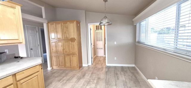 3263 Vineyard Ave, Pleasanton, CA 94566