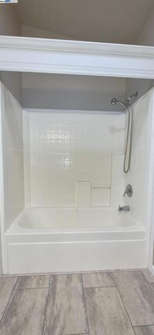 3263 Vineyard Ave, Pleasanton, CA 94566