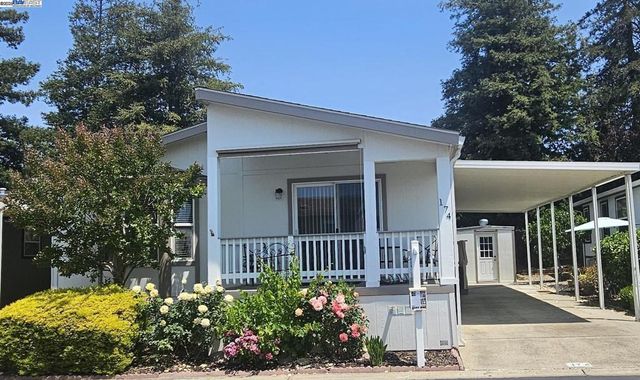 3263 Vineyard Ave, Pleasanton, CA 94566