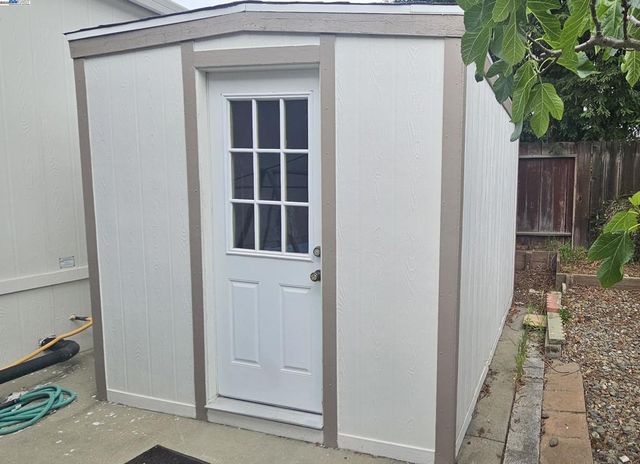 3263 Vineyard Ave, Pleasanton, CA 94566