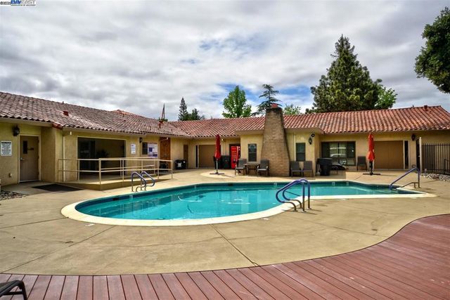 3263 Vineyard Ave, Pleasanton, CA 94566