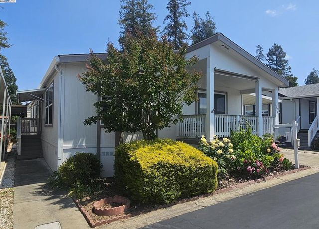 3263 Vineyard Ave, Pleasanton, CA 94566