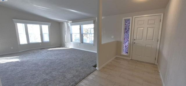 3263 Vineyard Ave, Pleasanton, CA 94566