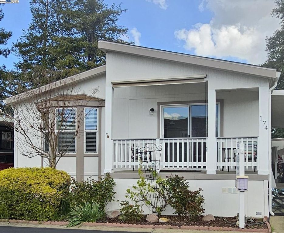 3263 Vineyard Ave, Pleasanton, CA 94566