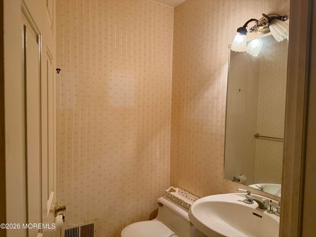925B Liverpool Circle b, Manchester, NJ 08759