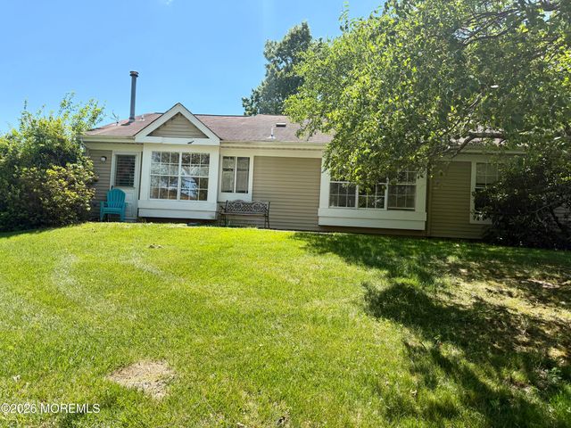 925B Liverpool Circle b, Manchester, NJ 08759