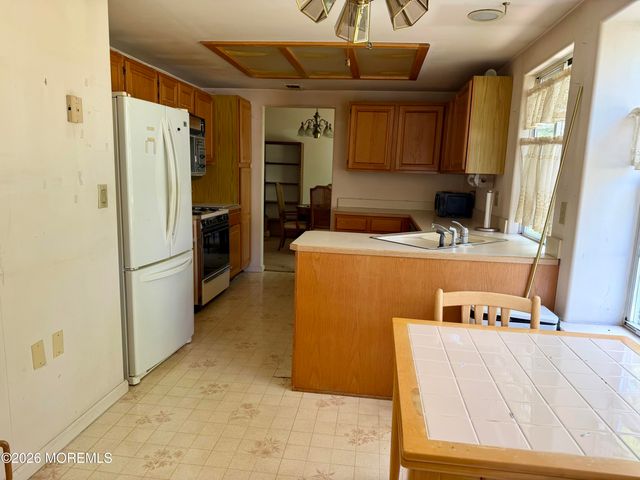 925B Liverpool Circle b, Manchester, NJ 08759