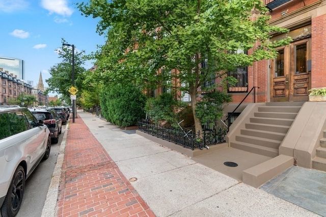 558 Columbus Ave 3F, Boston, MA 02118