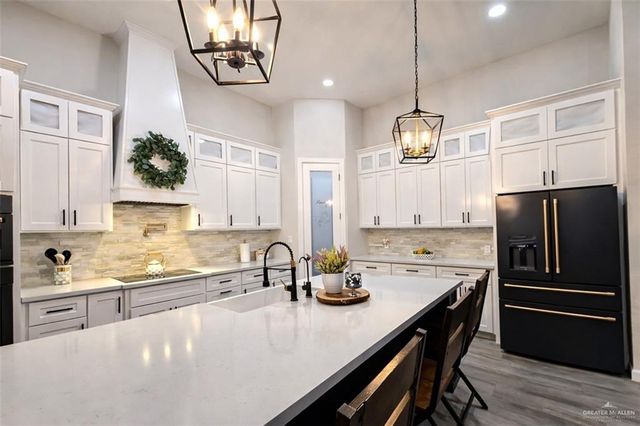 7313 N 25th Lane, Mcallen, TX 78504