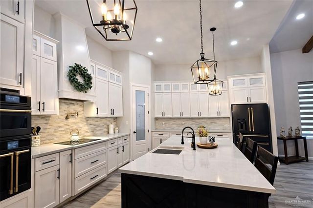7313 N 25th Lane, Mcallen, TX 78504