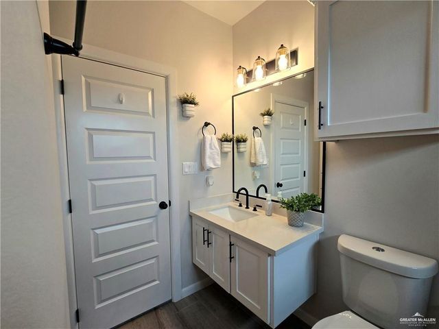 7313 N 25th Lane, Mcallen, TX 78504