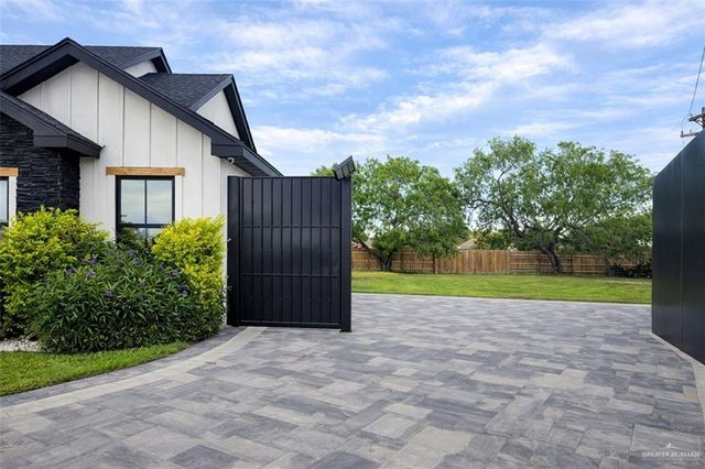 7313 N 25th Lane, Mcallen, TX 78504