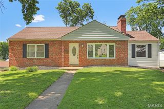 7025 Greenholly dr., Affton, MO 63123