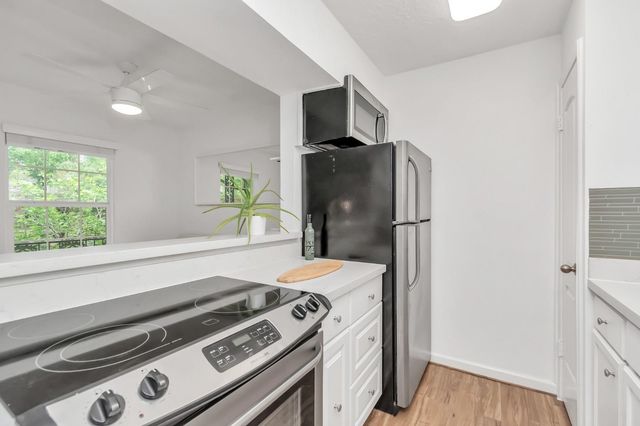3224 Timmons Lane 136, Houston, TX 77027