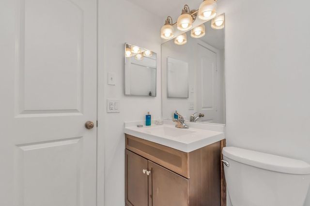 3224 Timmons Lane 136, Houston, TX 77027