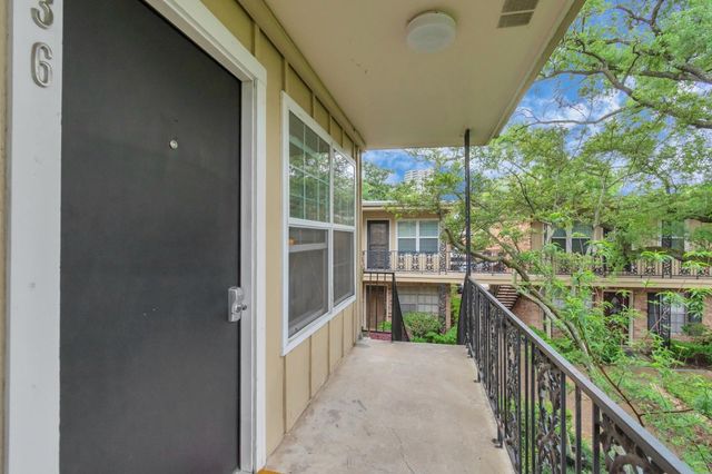 3224 Timmons Lane 136, Houston, TX 77027