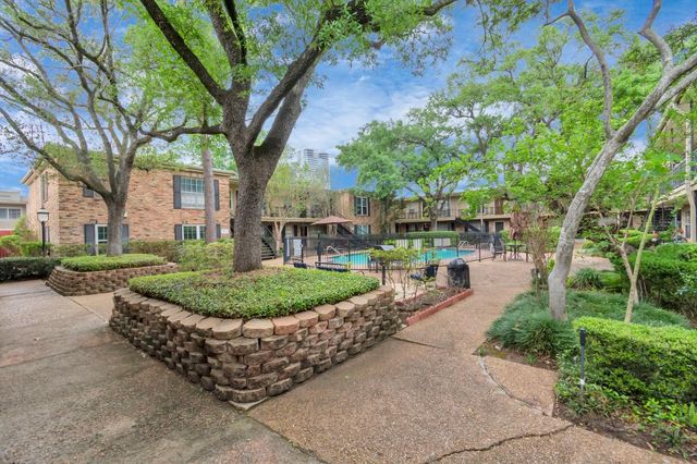 3224 Timmons Lane 136, Houston, TX 77027