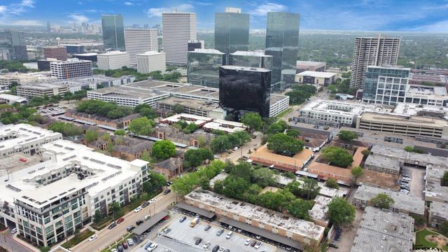 3224 Timmons Lane 136, Houston, TX 77027