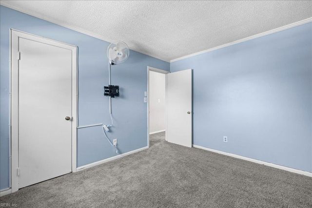 1829 Slalom DR, Virginia Beach, VA 23453