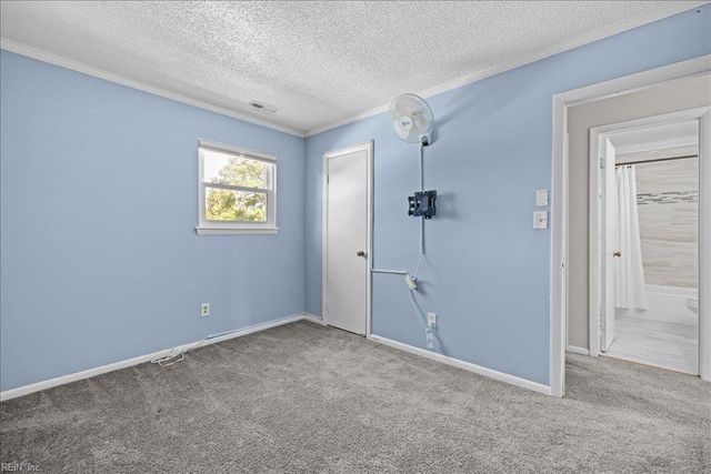 1829 Slalom DR, Virginia Beach, VA 23453