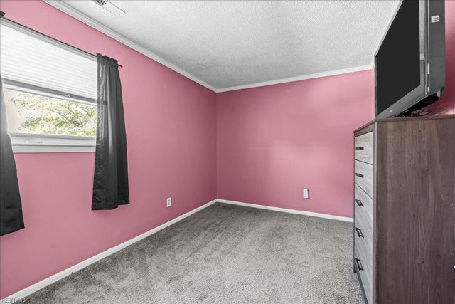 1829 Slalom DR, Virginia Beach, VA 23453