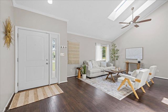 1829 Slalom DR, Virginia Beach, VA 23453