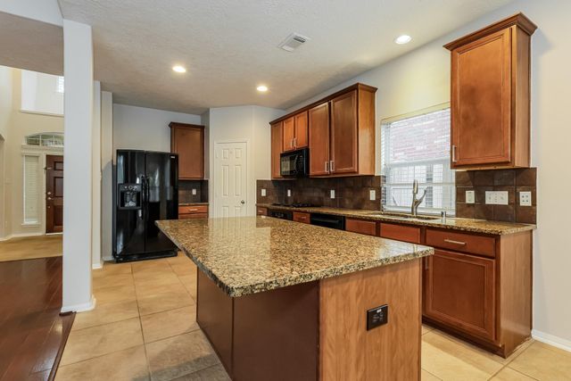 22 Frontera Circle, Spring, TX 77382