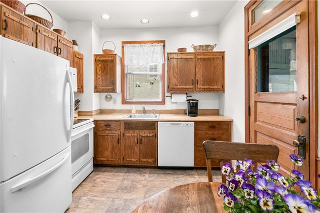 47 Ralston Place, Mt Lebanon, PA 15216