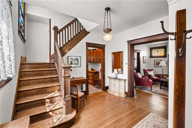 47 Ralston Place, Mt Lebanon, PA 15216