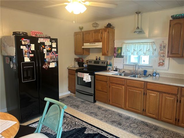 228 Union St, Dunbar Twp, PA 15430