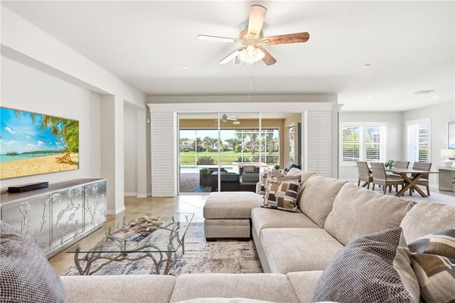 8628 Palermo CT, Naples, FL 34114