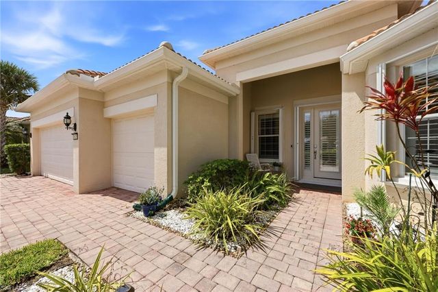8628 Palermo CT, Naples, FL 34114