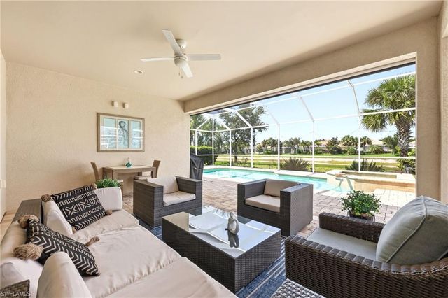 8628 Palermo CT, Naples, FL 34114