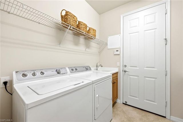 8628 Palermo CT, Naples, FL 34114