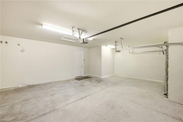 8628 Palermo CT, Naples, FL 34114