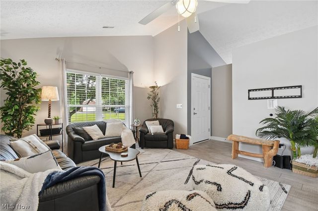 6138 Murphys Pond Road, Canal Winchester, OH 43110