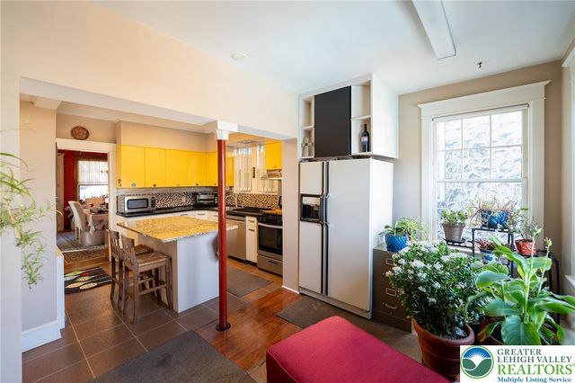 309 North 10th Street, Easton, PA 18042