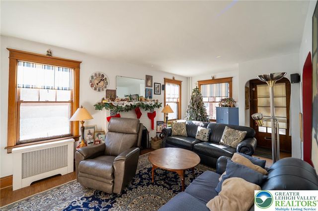 309 North 10th Street, Easton, PA 18042