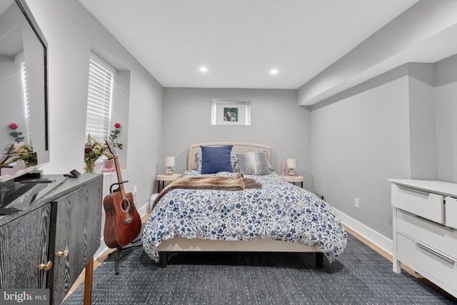 7121 W GREENVALE PKWY, Chevy Chase, MD 20815
