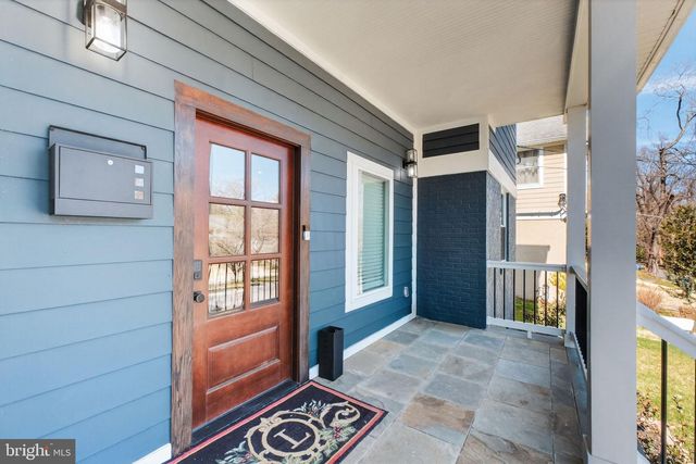 7121 W GREENVALE PKWY, Chevy Chase, MD 20815