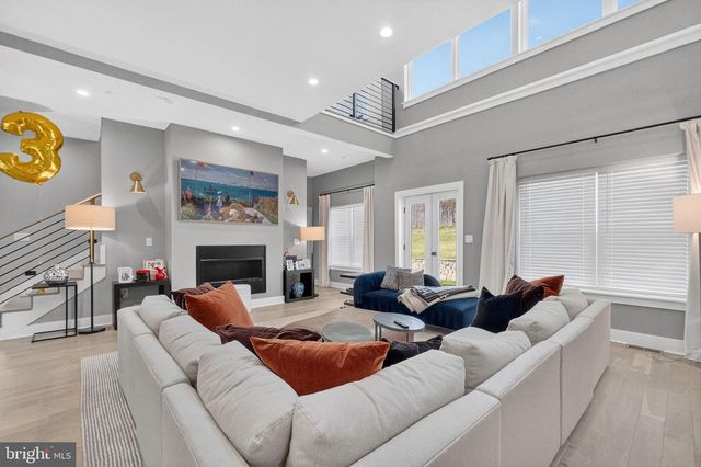 7121 W GREENVALE PKWY, Chevy Chase, MD 20815
