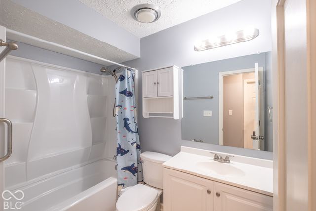8155 N Richardt Avenue, Indianapolis, IN 46256