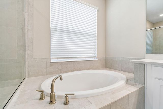 10569 TRANQUIL MEADOW LOOP, Riverview, FL 33569