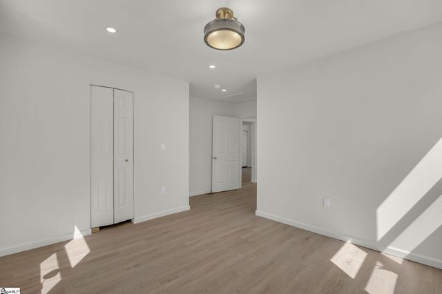 26 Pearl Street, Ware Shoals, SC 29692