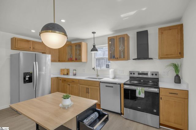 26 Pearl Street, Ware Shoals, SC 29692