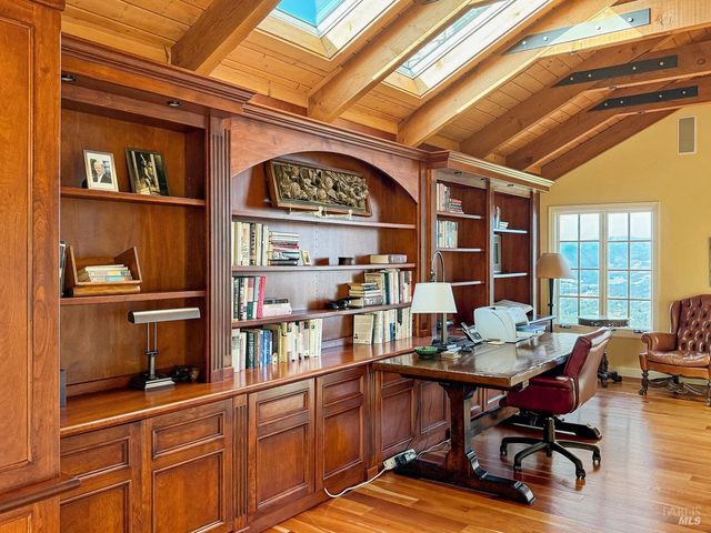 1000 Wolf Ridge Rd, Glen Ellen, CA 95442