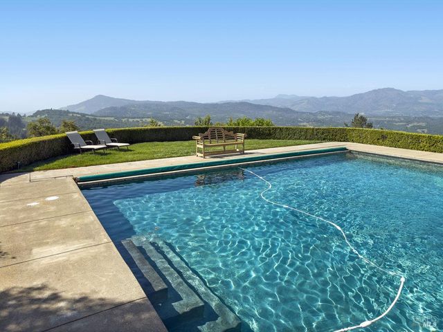 1000 Wolf Ridge Rd, Glen Ellen, CA 95442
