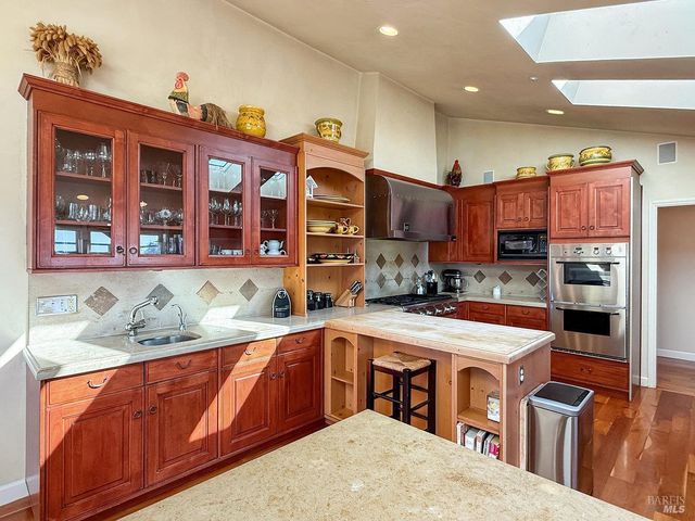 1000 Wolf Ridge Rd, Glen Ellen, CA 95442